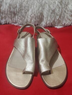 Vionic Ella Gold Women's Sandals